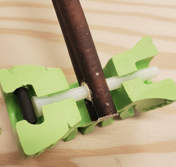Cross-section of the safetychew+ locking in a bully stick